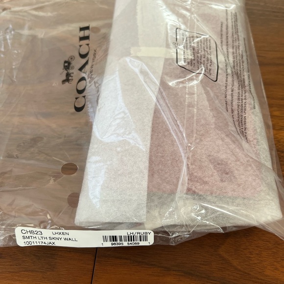 Coach Smooth Leather Skinny Phone Wallet - Picture 5 of 5